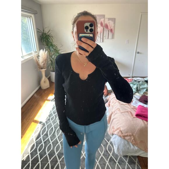 Perfectwhitetee Nina Notch Top Medium NWT - Picture 2 of 5